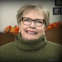 Paula Lyles Photo 34
