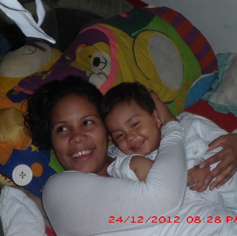 Elizabeth Veliz Photo 21