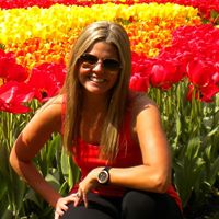 Jennifer Bacon Photo 42