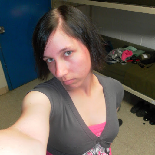 Kristin Martinez Photo 38