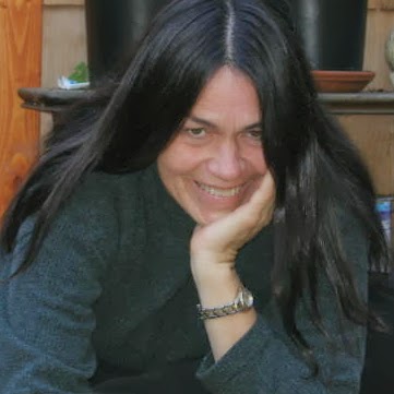 Barbara Yates Photo 34