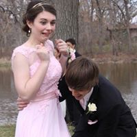 Julie Garvin Photo 15