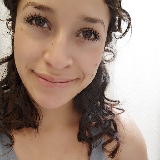 Adriana Estrada Photo 23