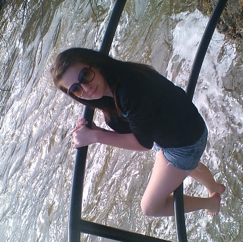 Chantal Simpson Photo 7