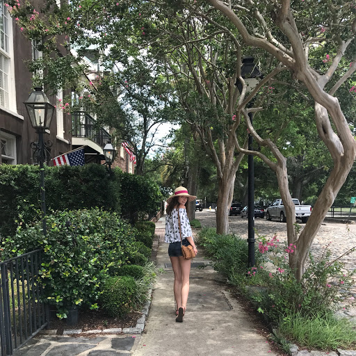 Caroline Sanders Photo 28