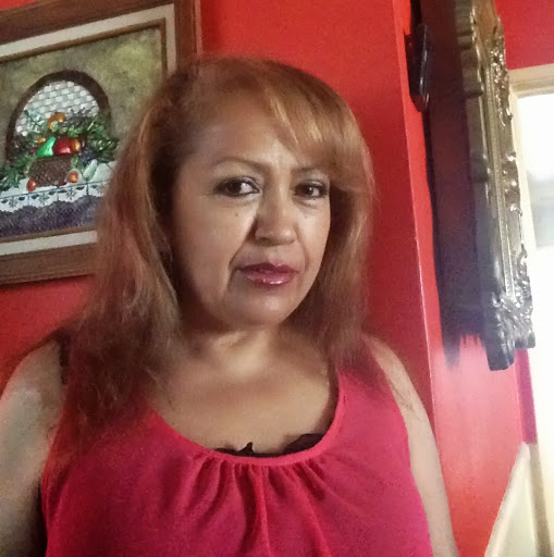Maria Araiza Photo 9