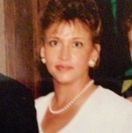 Janet Sutton Photo 29