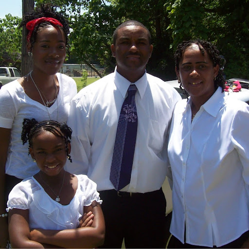 Angela Burrell Photo 9