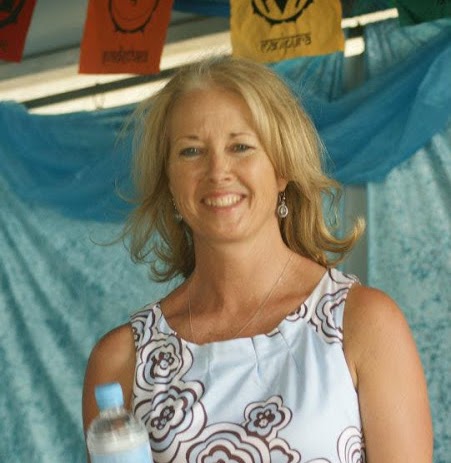 Jane Lindsay Photo 15