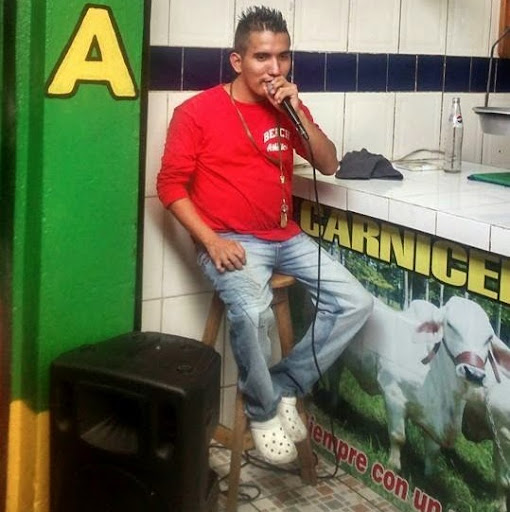 Gerson Guzman Photo 25