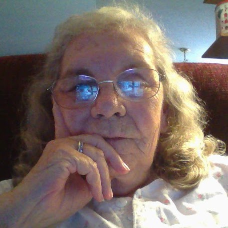 Eva Burris Photo 12