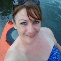 Elizabeth Manz Photo 5