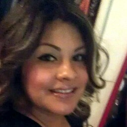 Alicia Vega Photo 35
