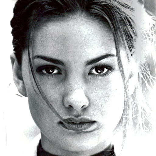 Sarah Schmidt Photo 6