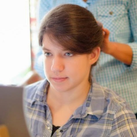 Jessica Weisz Photo 5