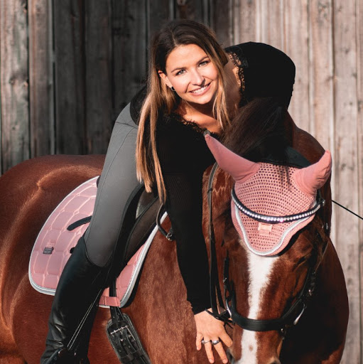 Sandra Kern Photo 17