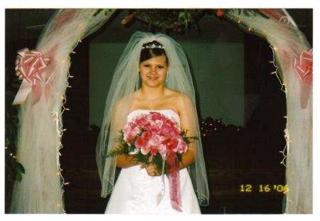 Kayla Harvey Photo 9