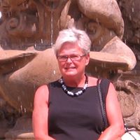 Mary Kenny Photo 23