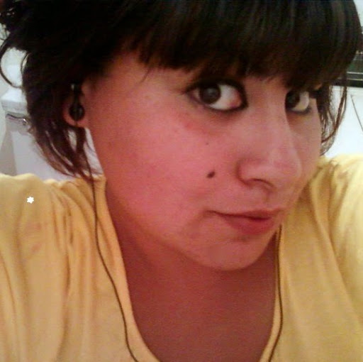 Ivonne Robles Photo 9