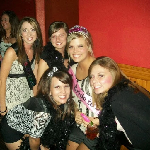Stephanie Horton Photo 24