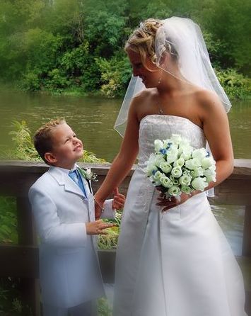 Samantha Barnes Photo 18