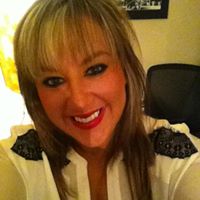 Stephanie Buchholz Photo 10