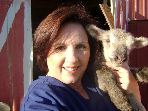 Jeanette Vaughan Photo 4