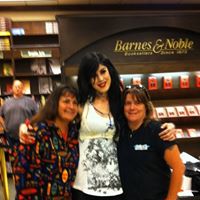 Renee Gaines Photo 15