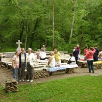 Laura Hedrick Photo 30