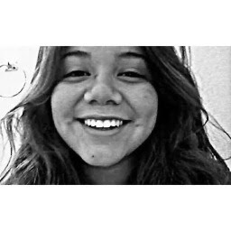 Julia Hernandez Photo 27