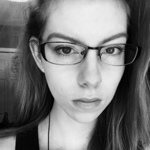 Caitlin Foster Photo 32