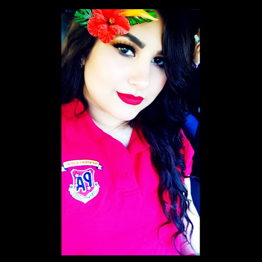 Jessica Rivas Photo 33