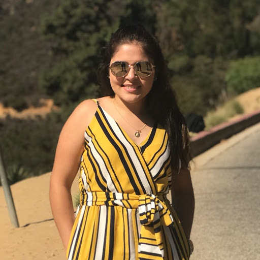 Vanessa Flores Photo 14