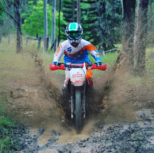 Billy Webb Photo 28