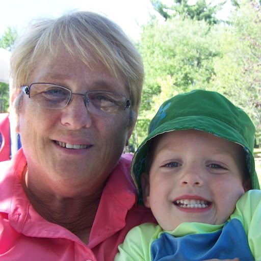 Debbie Tompkins Photo 23