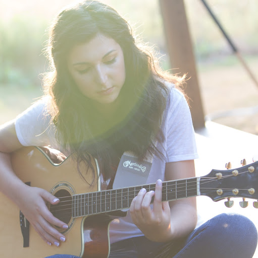 Maria Lytle Photo 16