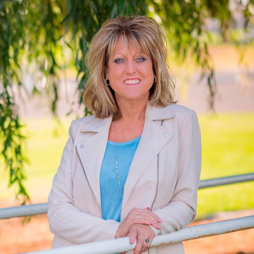 Kathleen Hale Photo 7