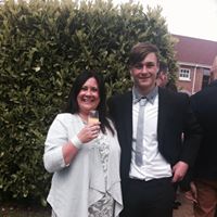 Lisa Nicholls Photo 37