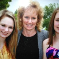Julie Beck Photo 20