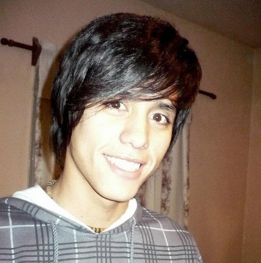 Daniel Bustos Photo 32