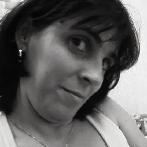 Regina Fernandez Photo 15