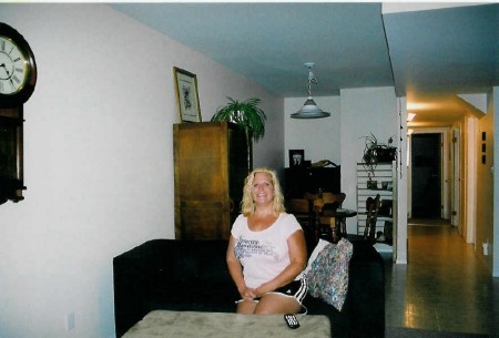 Tanya Phillips Photo 40