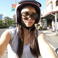 Becky Li Photo 29