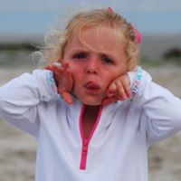 Meg Perry Photo 18