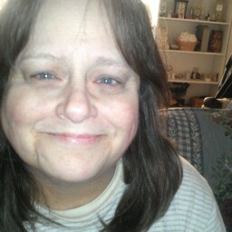Maria Howard Photo 30