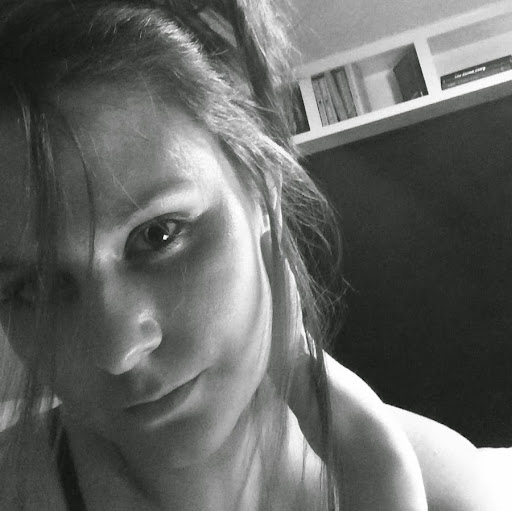Elizabeth Esser Photo 10