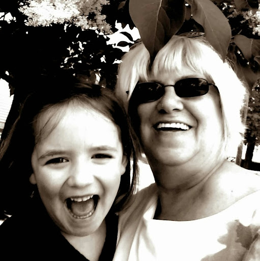 Betty Thompson Photo 7