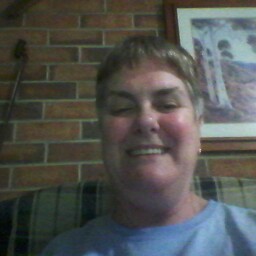 Julie Judd Photo 37