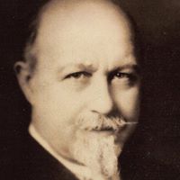 Walter Russell Photo 26