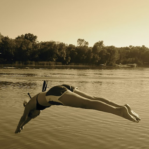 Sarah Gunderson Photo 8